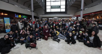 Un groupe d'enfants et de bénévoles ravis !