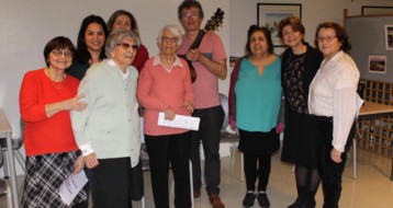 Gilda Thomas animait atelier "Chorale" pour plusieurs personnes âgées ravies